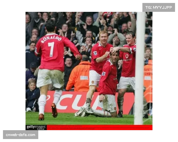 三中卫体系在英超复苏 多家球队采用增强防守稳定性